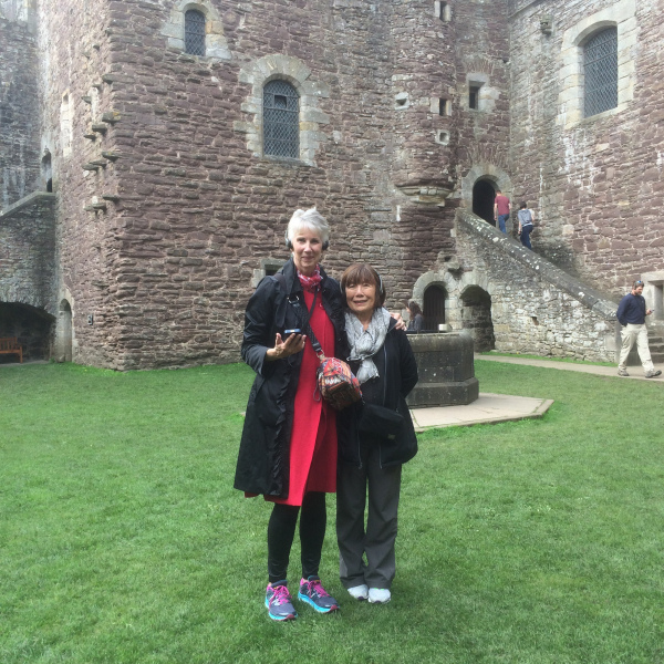 DOune-Castle-two-ladies