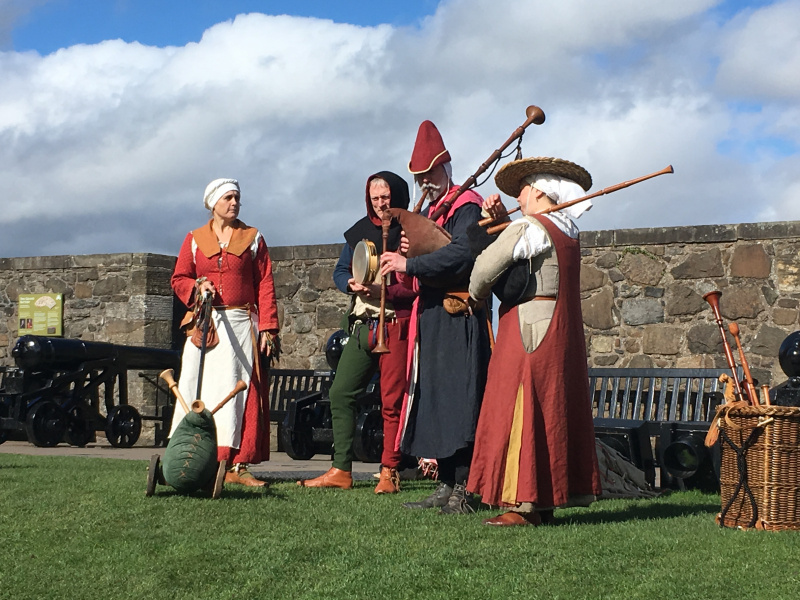 Stirling-Castle-musicians