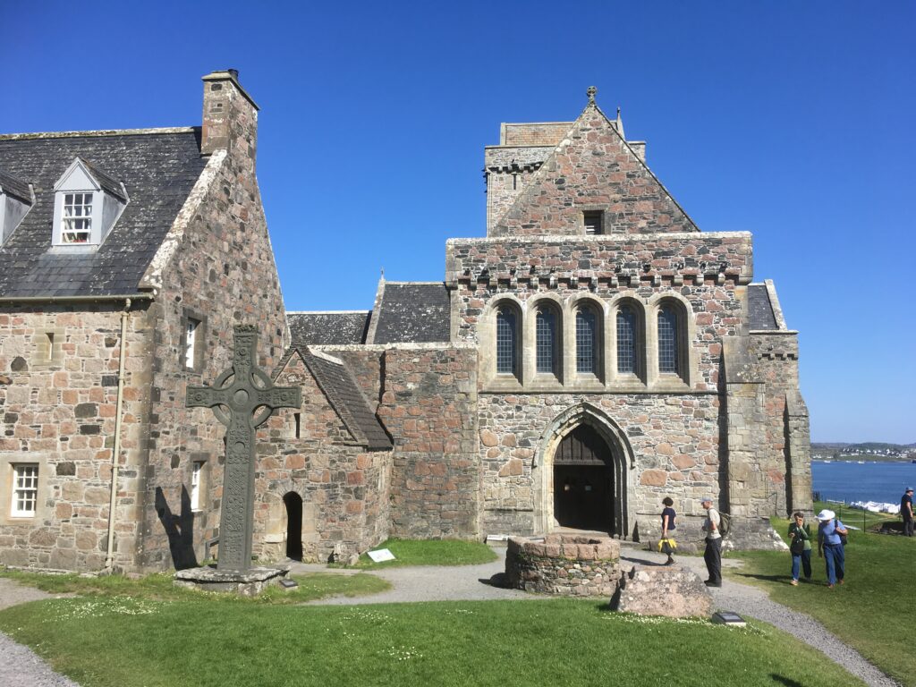 Iona Abbey front entrance with Celtic Cross
